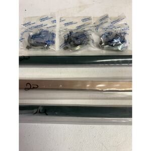 NWB Nielson Aluminum Picture Frame with Framing Attachments (6 pc)